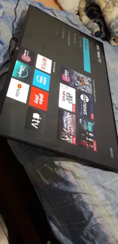 AOC TV Smart de 43"  FULL HD  HDR! sistema Roku TV DE 2024