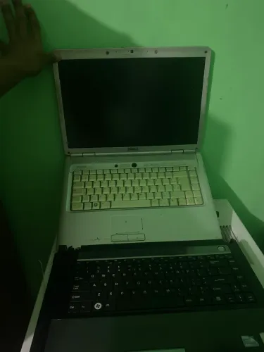 Vendo 2 notbooks para retirada de peças