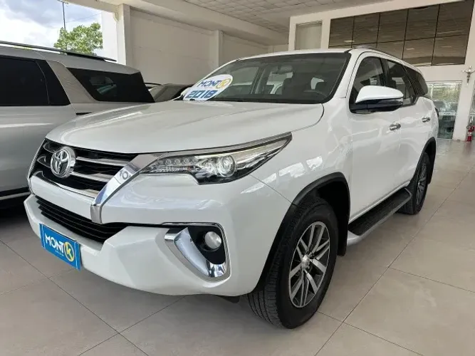 Toyota Hilux SW4 SRX 4X4 2.8 TDI 16V Dies. Aut. 2018