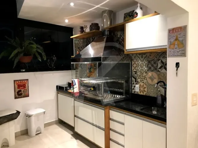 Sobrado em condomínio fechado com 235 mts², 3 quartos (1 suíte), 3 vagas, no Mandaqui