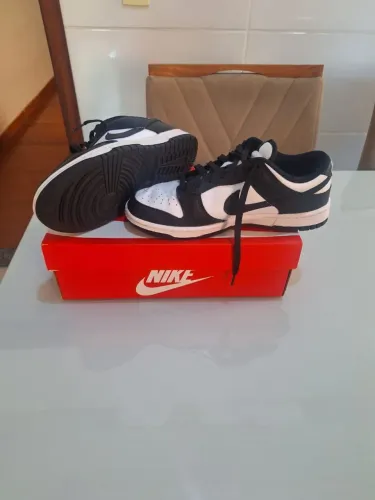 Tênis Nike seminovo