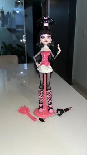 Boneca Draculaura Básica - Monster High