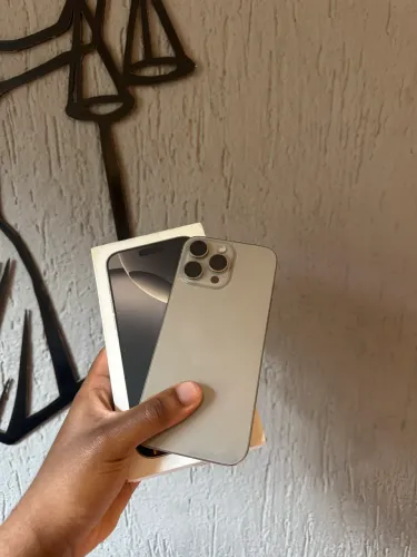 IPHONE 16 PRO MAX 256GB MUITO NOVO