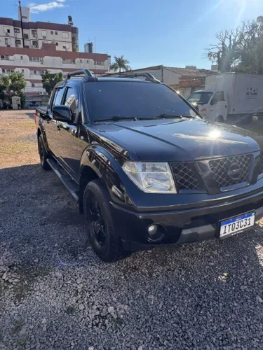 Nissan Frontier LE CD 4X4 2.5 TB Diesel Mec. 2013