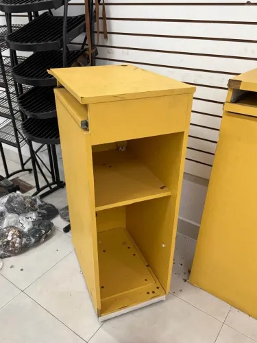 VENDO MESA DE COMPUTADOR