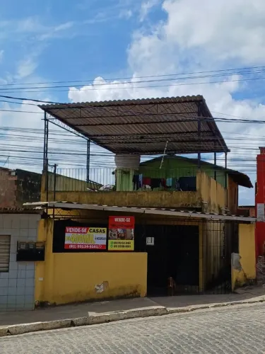 2 CASAS + TERRENO NO CENTRO DE ESCADA - ÓTIMA OPORTUNIDADE