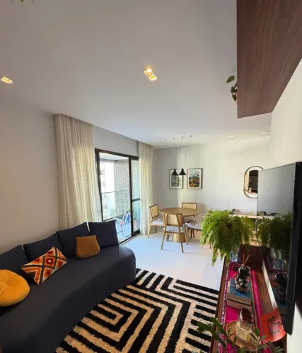 Apartamento para Venda em Salvador, Costa Azul, 2 dormitórios, 1 suíte, 2 banheiros, 1 vag