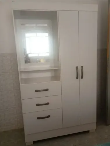 Guarda roupa seminovo A VENDA.