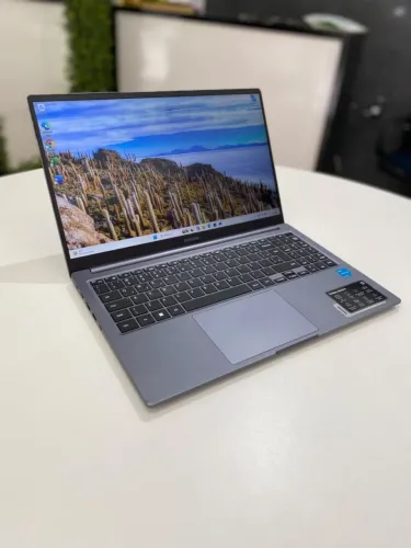 Notebook Samsung Book4 - 8Gb ram - SSD 256Gb