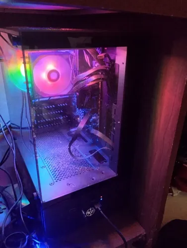 PC GAMER. AMD Ryzen 5 5600 GT 16 GB. + Monitor 