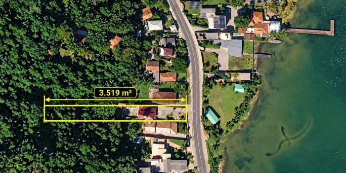 Imóvel para venda tem 3519 metros quadrados em Barra da Lagoa - Florianópolis - SC