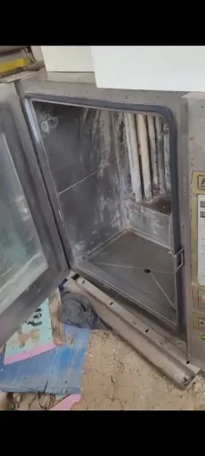 FORNO PRATICA agas e eletrico esta funcionando falta as prateleiras