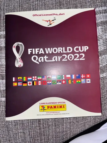 Álbum Oficial da Copa do Mundo FIFA Qatar 2022 - Panini (Incompleto)