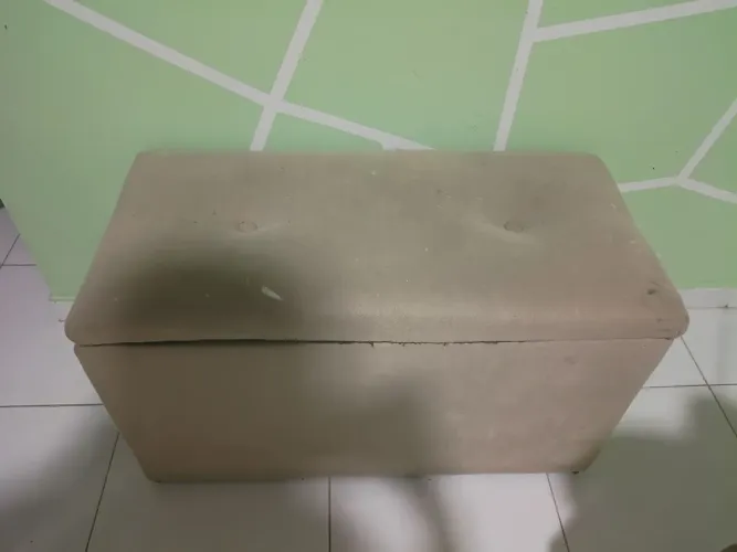 VENDO BAÚ GUARDA OBJETOS/SOFÁ