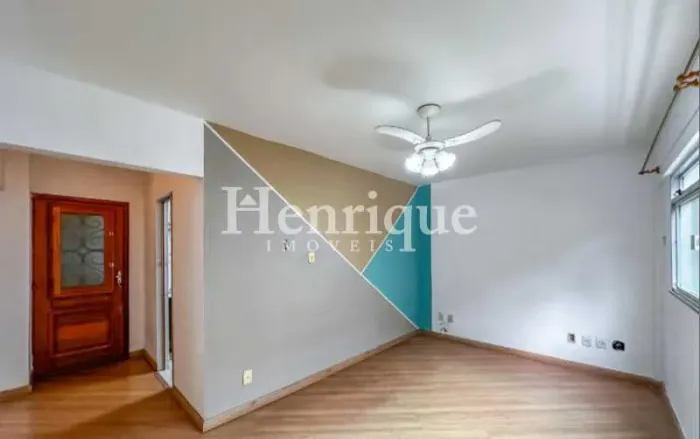 Apartamento a venda sala 2 quartos - Gloria!