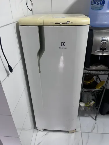 Geladeira electrolux - Leia a descrição