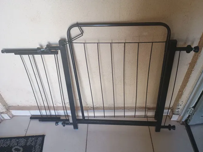 Portão de segurança para pet ou criança (78cm à 123cm)