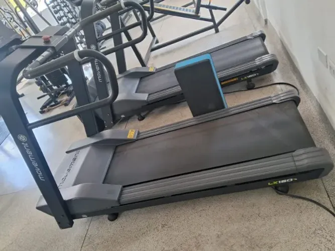 Esteira profissional Movement LX160 G4