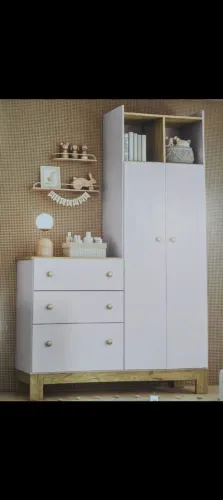Roupeiro com cômoda em MDF