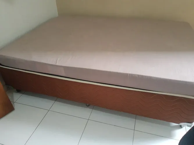 Cama de casal box