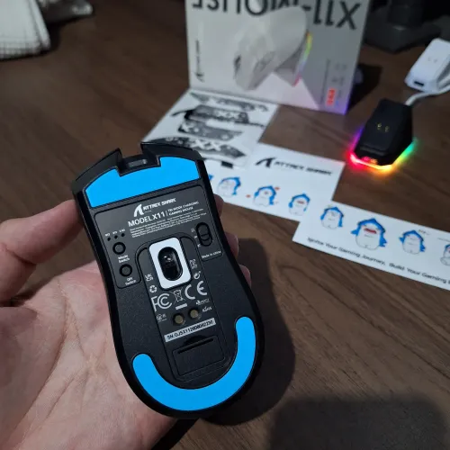 Mouse sem fio Attack Shark com Dock/Base de Carregamento. (NOVO)