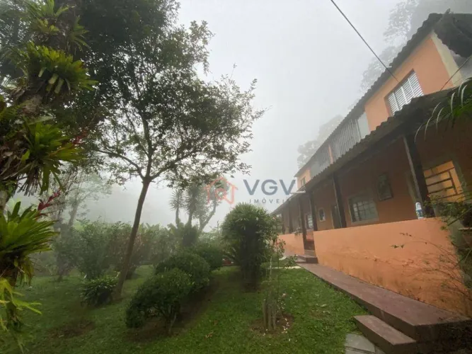 Chácara com 3 dormitórios à venda, 20000 m² por R$ 550.000,00 - Embura - São Paulo/SP
