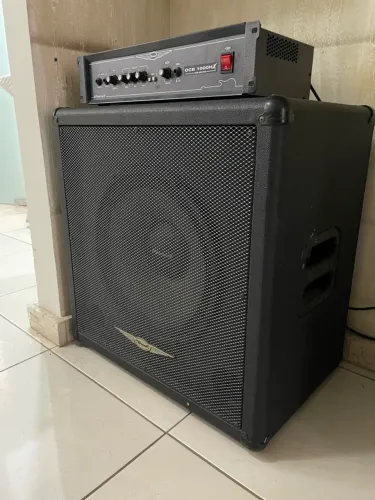 Amplificador de baixo Onel e caixa 1x15