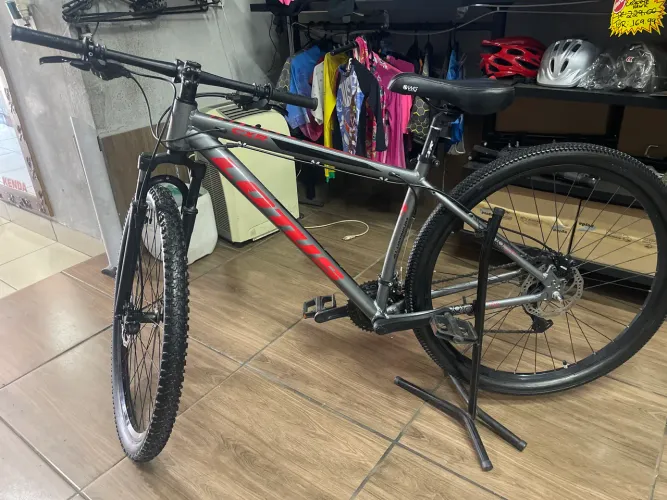 Bike lótus aro 29 freio hidráulico!