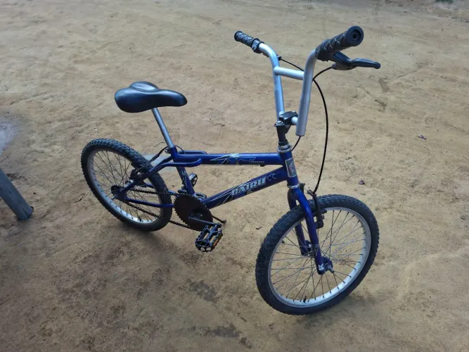 Bicicleta aro 20 BMX
