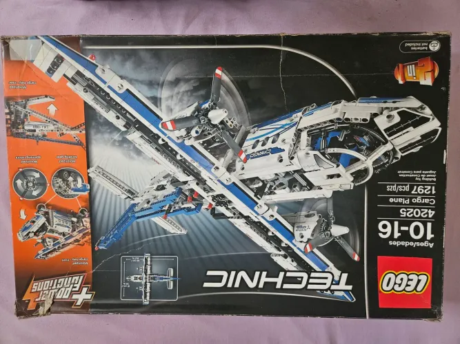 LEGO Technic 42025 - Avião de Carga Motorizado (2 em 1 - Raro)