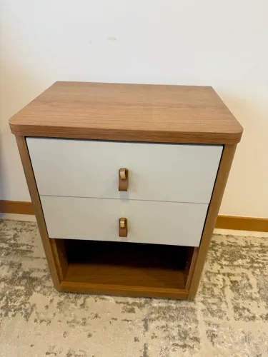 Vendo mesa de cabeceira