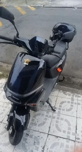 Ag 12 Scooter elétrica