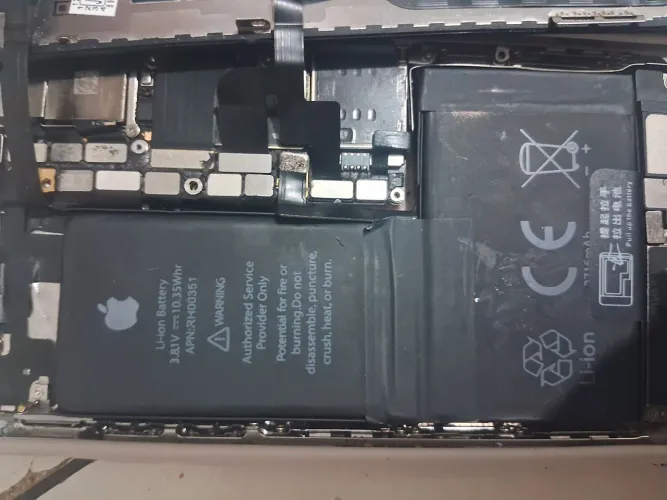 Vendo tela e bateria de iPhone xs novos.