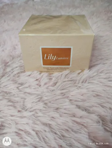 Creme Lily lumiere