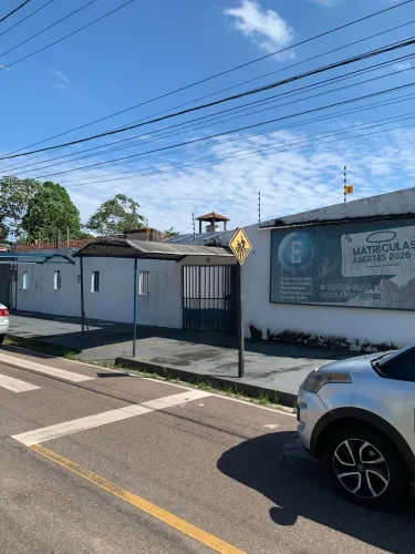 Vendo escola completa no Júlia Sefer