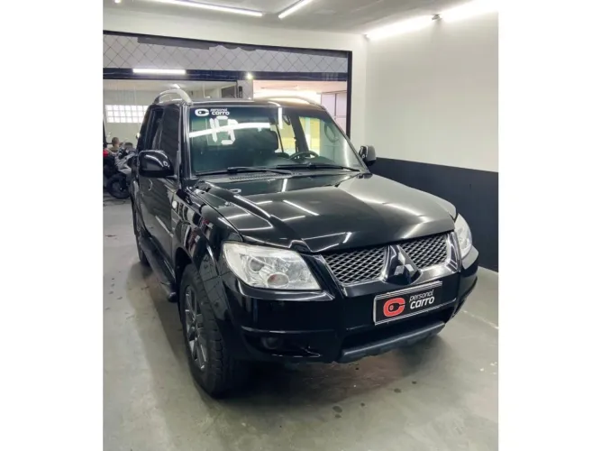 Mitsubishi Pajero TR4 2.0 Flex 16V 4X2 Mec. 2015