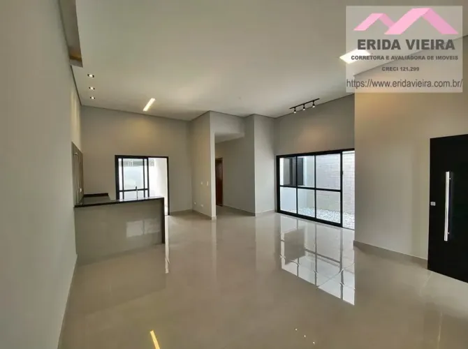 Casa de condomínio térrea para venda com 3 quartos em Pindamonhangaba-SP