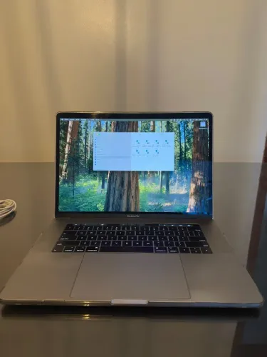MacBook Pro 16gb 256 SSD 15 Polegadas a1990 i5