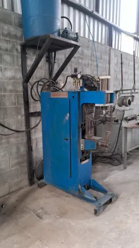 Solda a ponto pneumática(Ponteadeira) MARIMAX. 150KVA com Comando 