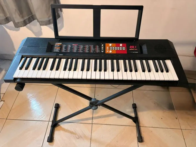 Teclado Yamaha PSR-F51
