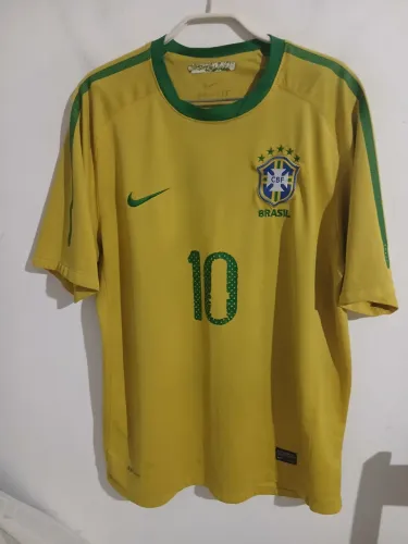 RARIDADE DE COLECIONADOR CAMISA DA SELEÇÃO 2010 MODELO JOGADOR PLAYER VERSION 10 KAKÁ
