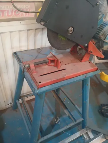 Poli corte 220v