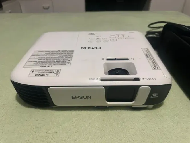 PROJETOR EPSON POWERLITE S41+ SEMI NOVO