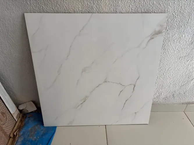 Porcelanato Olimpo polido 70x70 tipo A