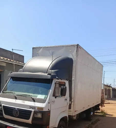 Caminhão mudança