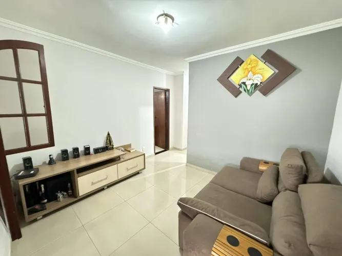 Casa no bairro estrela do oriente