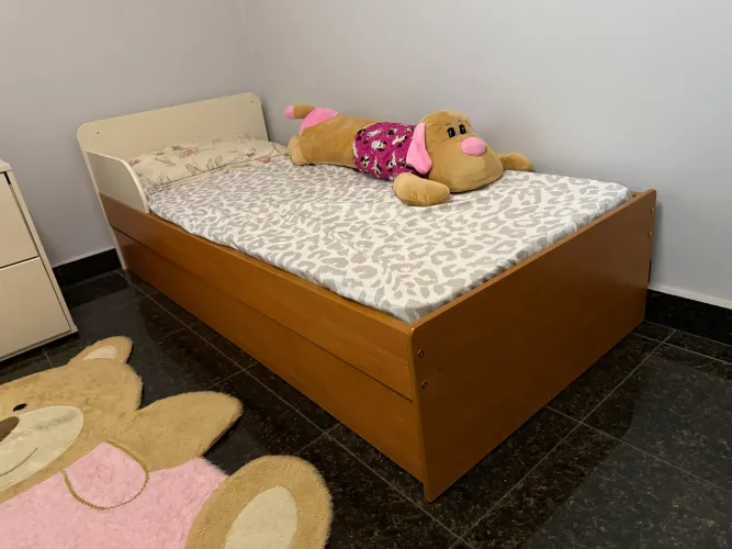 Cama Montessoriana Allegrini + colchão novo itens sem marcas fotos reais