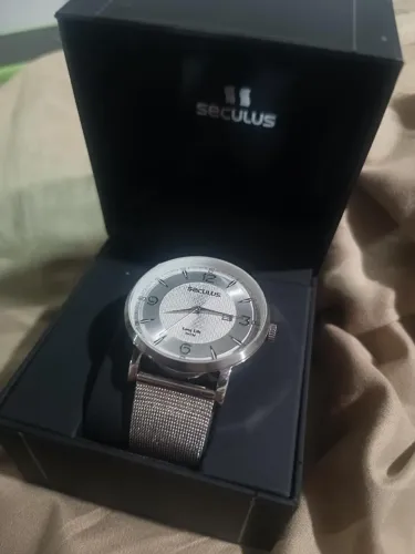 Relógio seculus nunca usado valor na loja em torno de 500 reais 