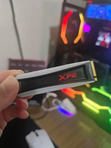 Nvme XPG 1tb com Dissipador RGB