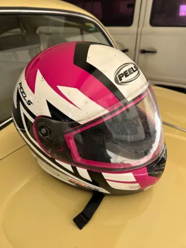 Capacetes pra moto - duas unidades